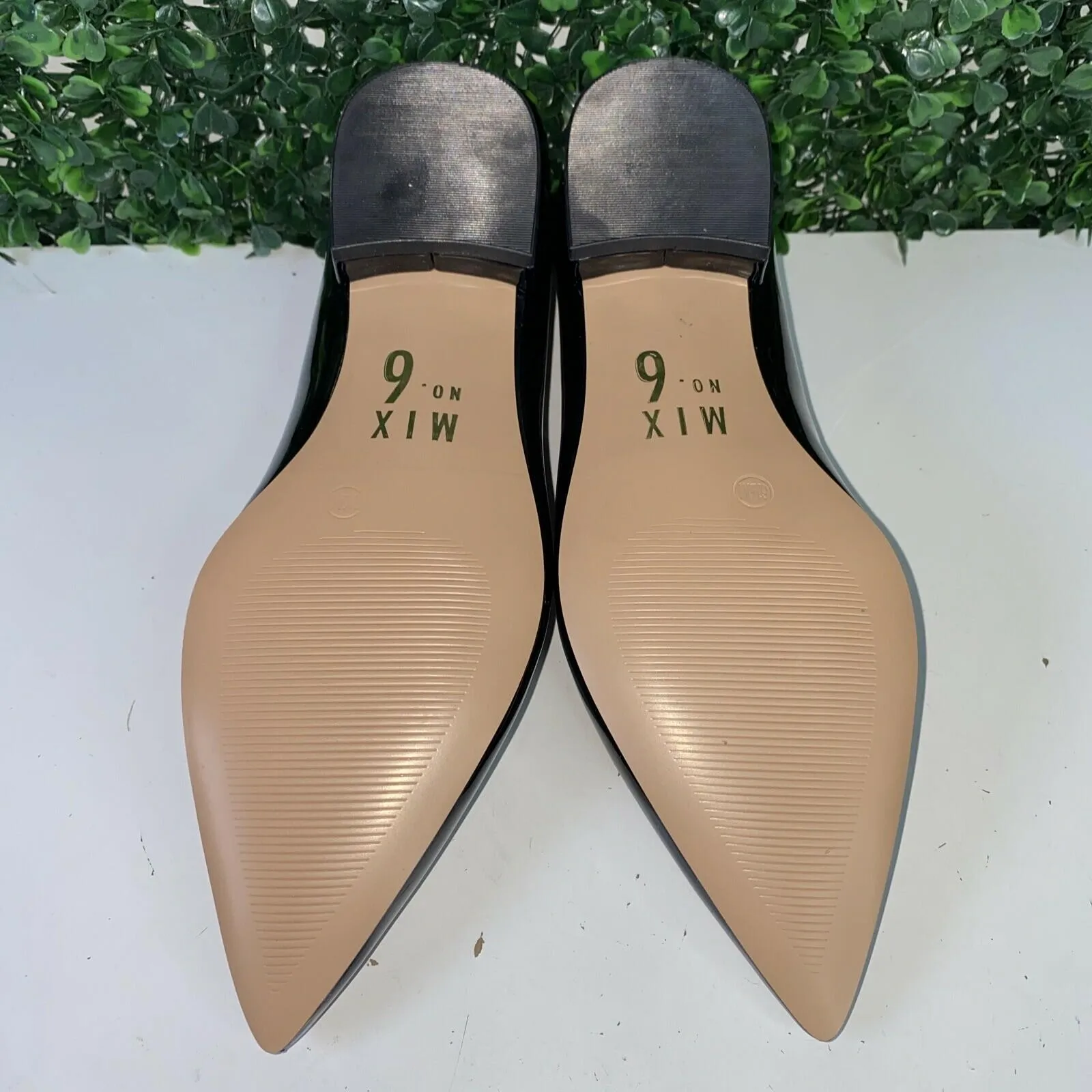 NWOB Women’s Mix No. 6 Olesia Slip-On Black Patent Size 6.5M - Like New