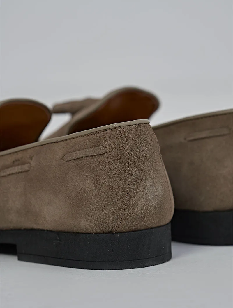 RAFFAELLO LOAFERS IN BEIGE