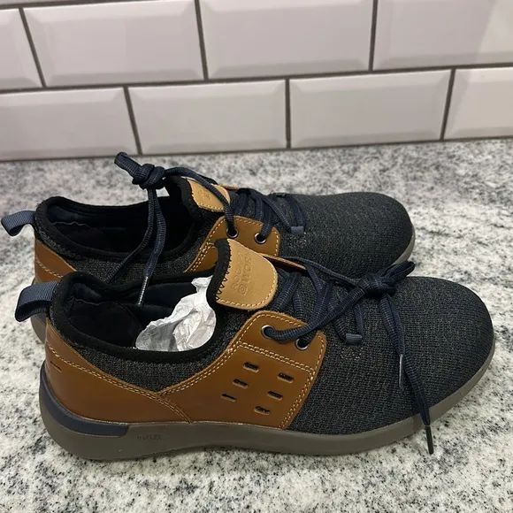 Rockport Works Mens Shoes size 8M Two Tone truFLEX New‎ Composite Toe Oil Slip