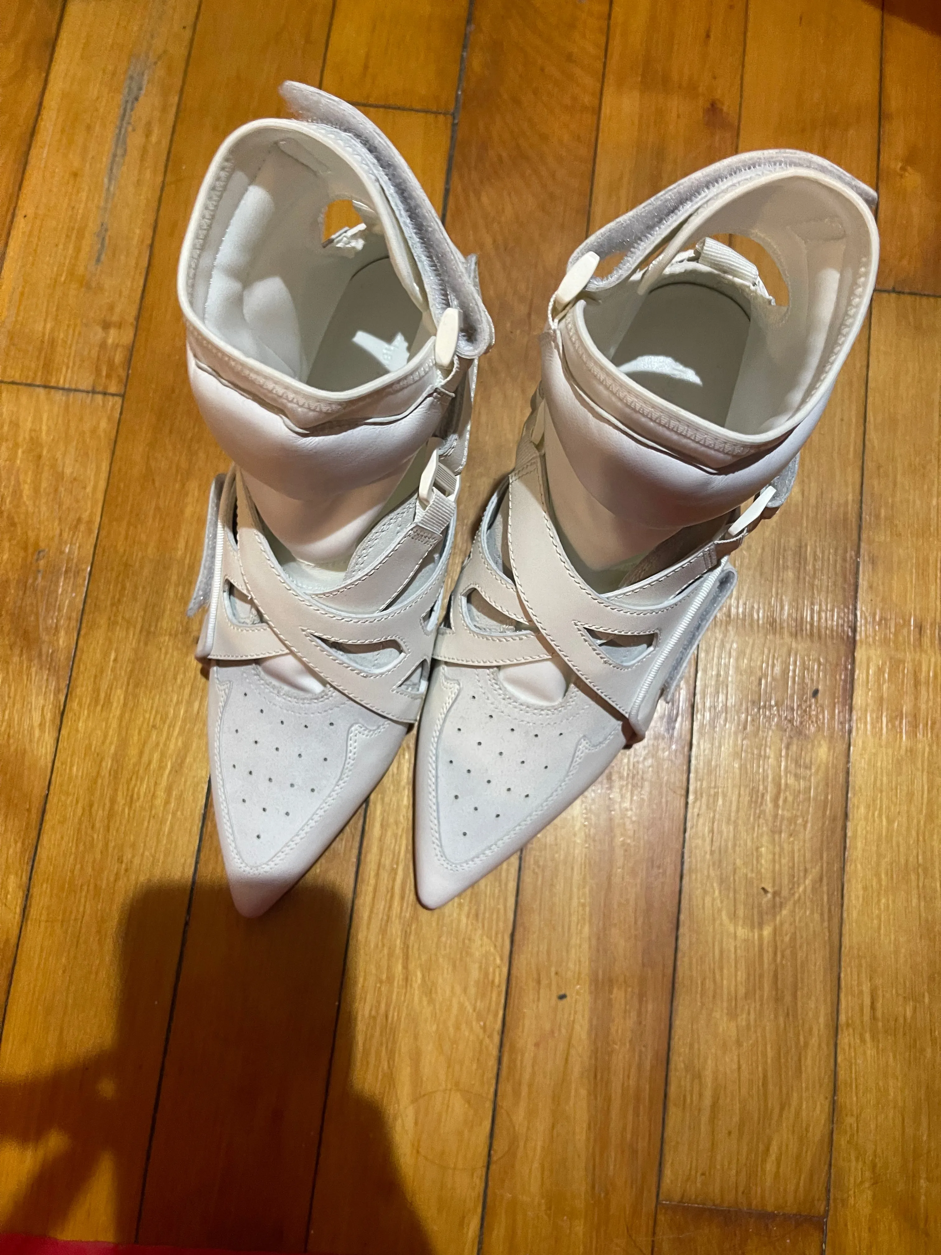 Shayne Oliver air pump kitten heels
