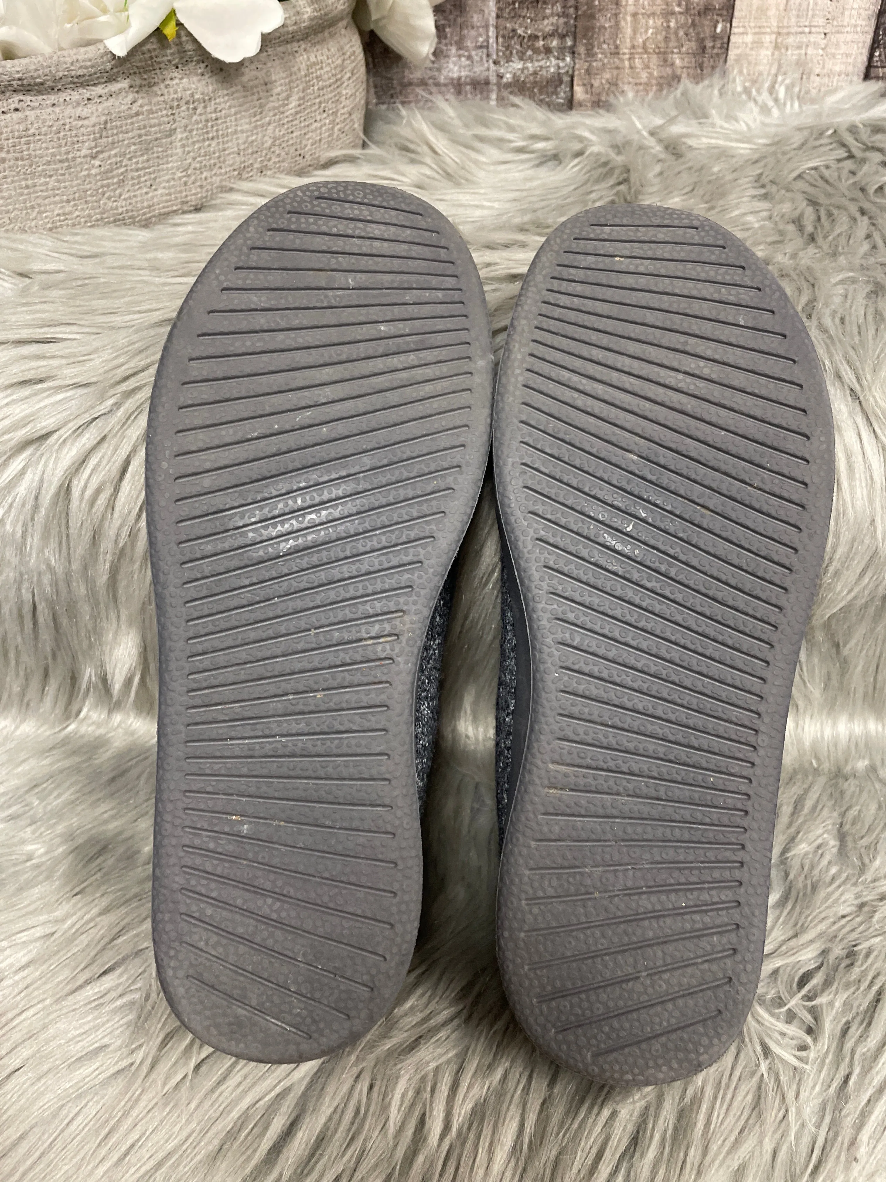 Shoes Flats By Allbirds In Grey, Size: 10