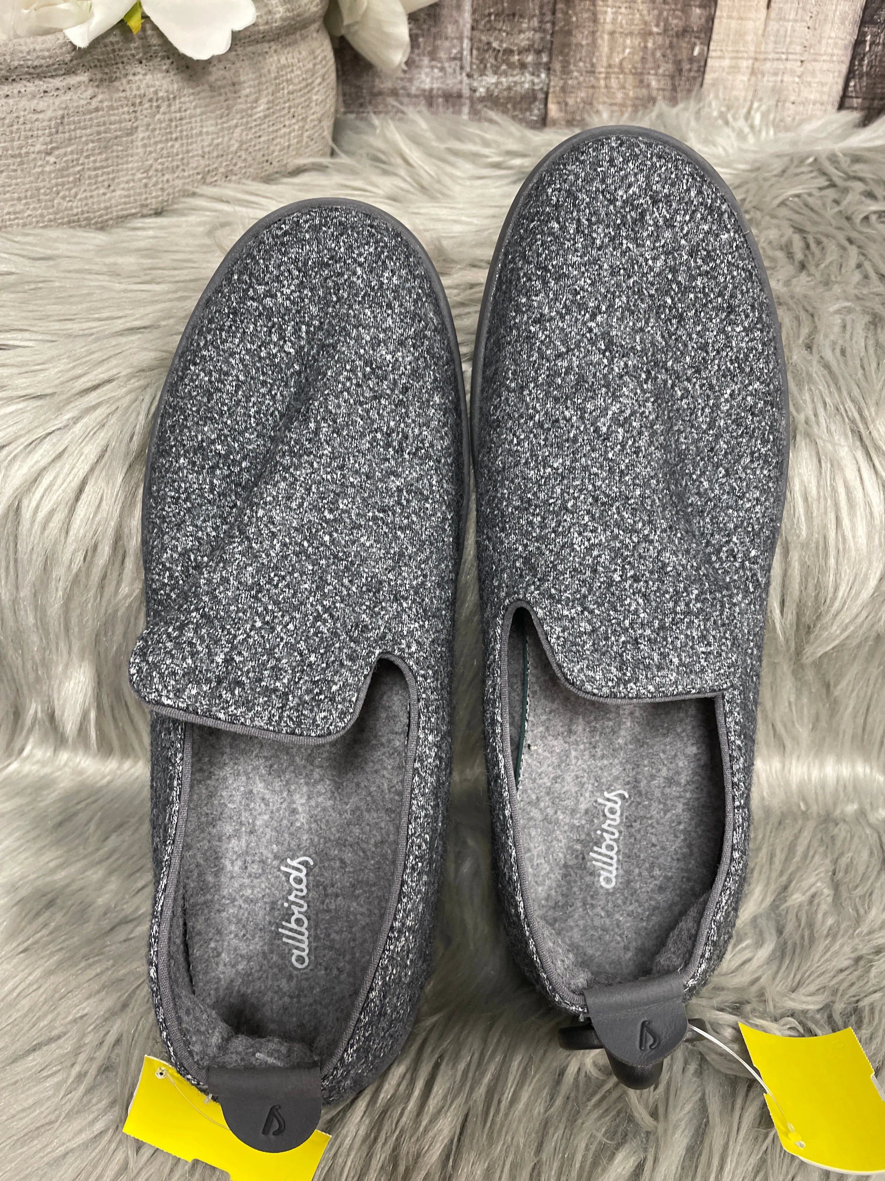 Shoes Flats By Allbirds In Grey, Size: 10