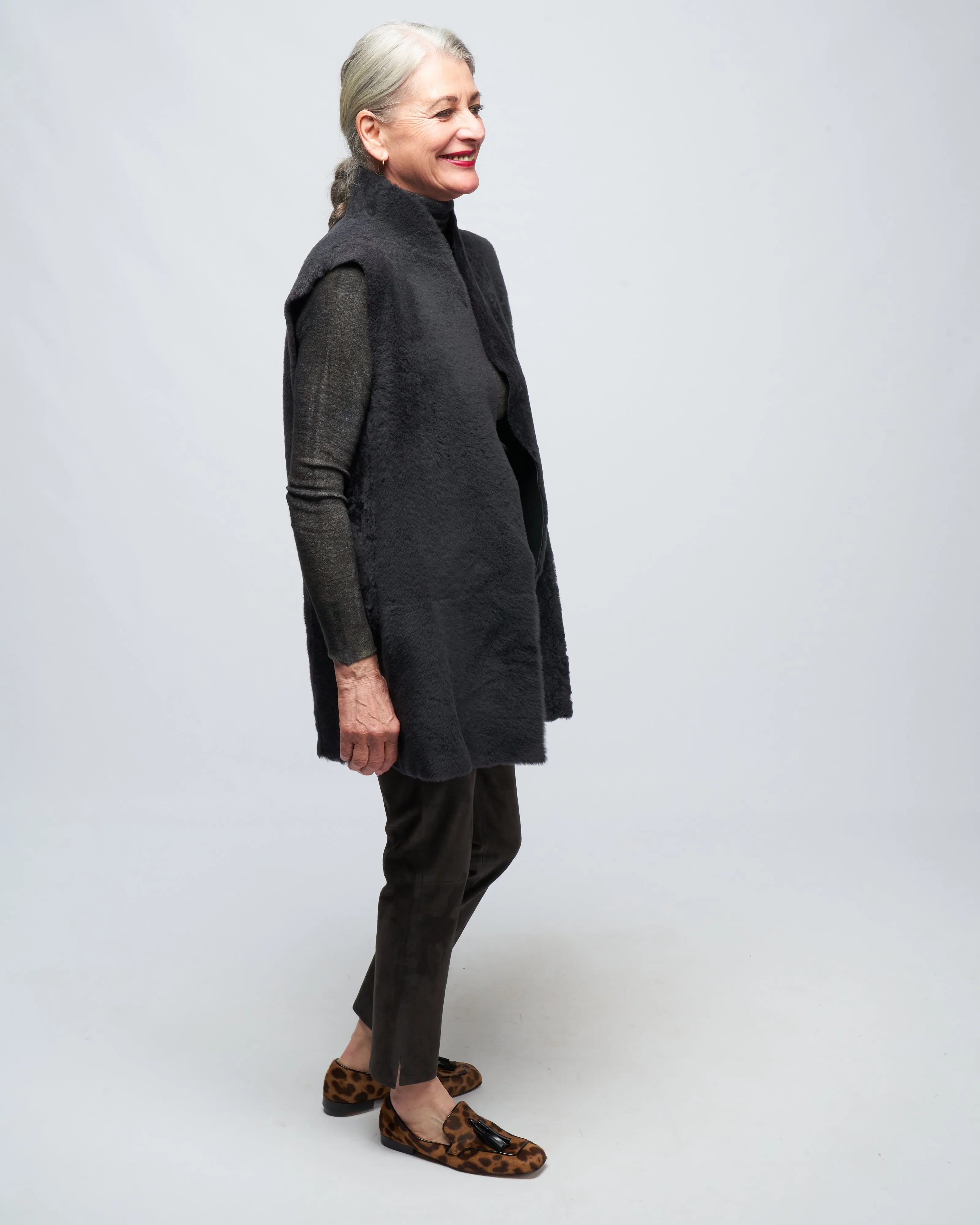 short stand collar shearling gilet - graphite