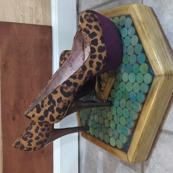 Size 9 m. Betsyville leopard print and purple platform heels