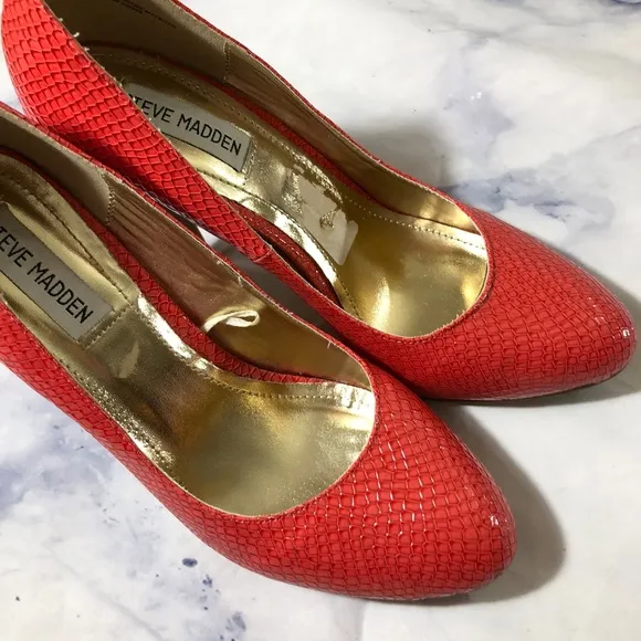 Steve Madden Coral Orange Ronni High Heels Pumps