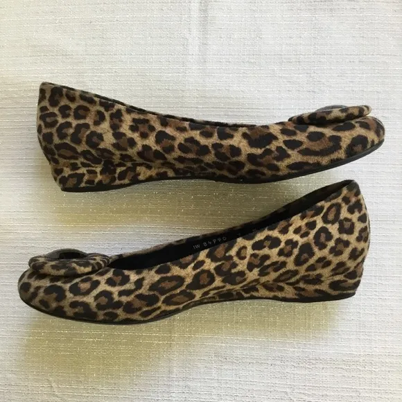 Stuart Weitzman Leopard Print Shoes Size 7