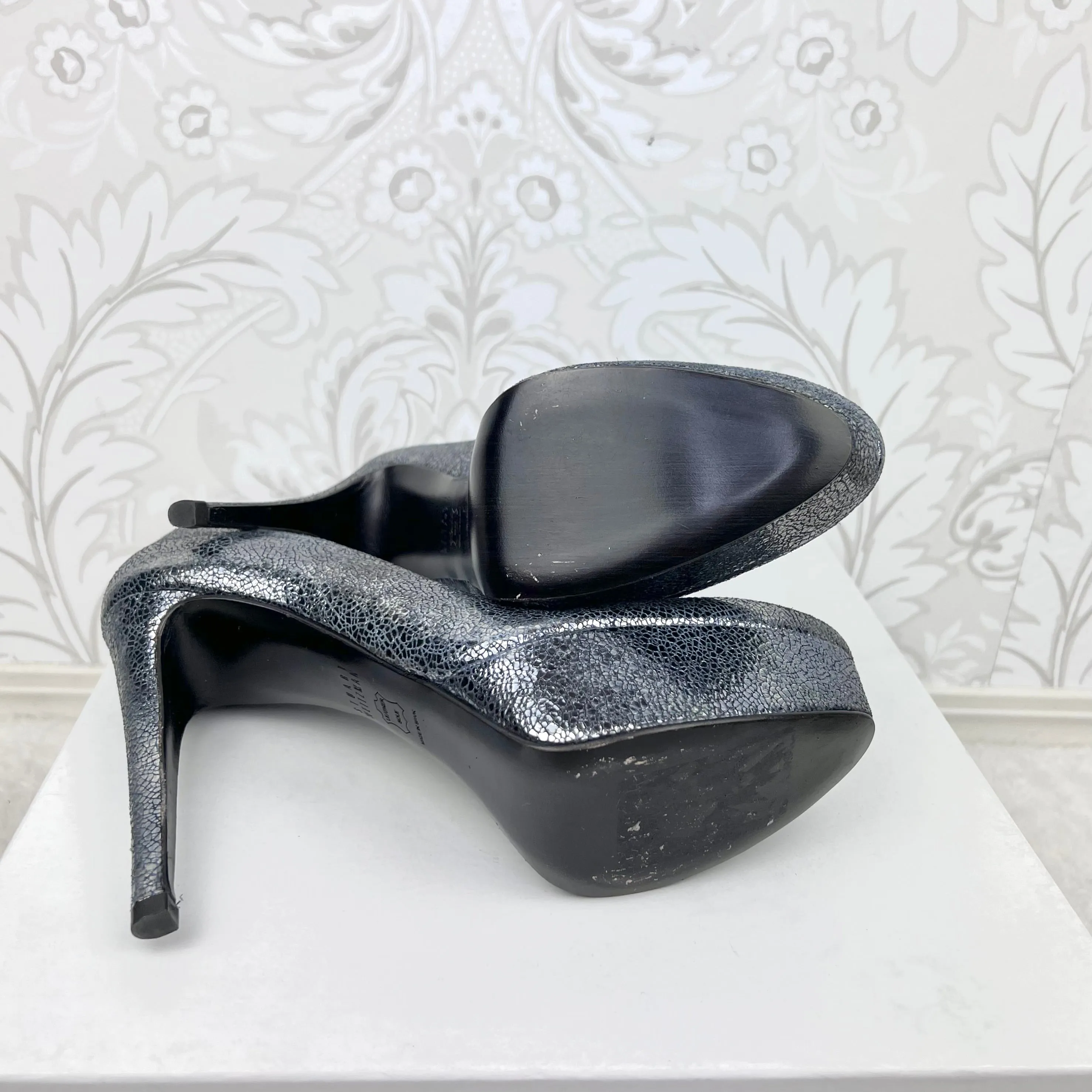 Stuart Weitzman Metallic “Mae” Platform Pumps size 8.5