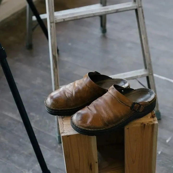 Stylebewusst - Orthopädische Lederpantoffeln für Männer