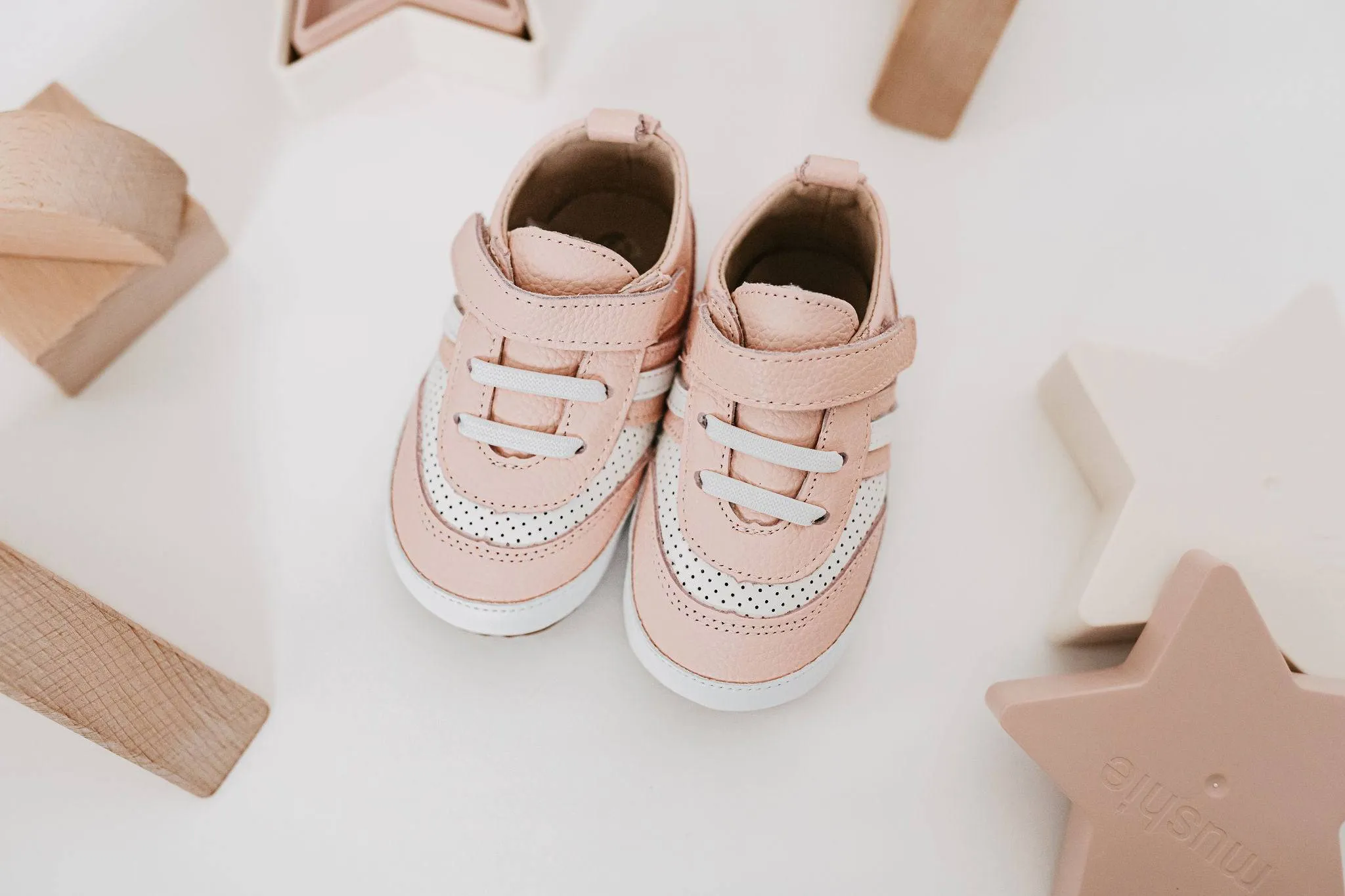 The Henry Low Top