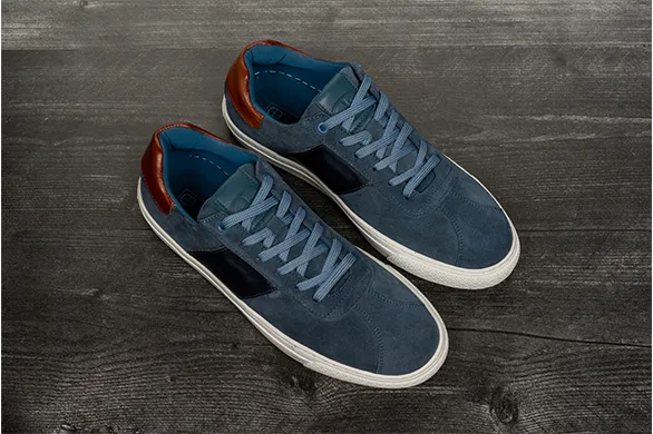 The Jolt Sneaker in Navy/Brown