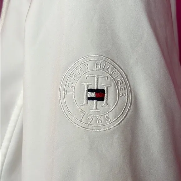 Tommy Hilfiger Ladies' Lightweight Windbreaker for white size medium