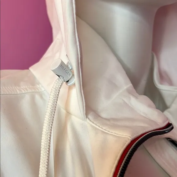Tommy Hilfiger Ladies' Lightweight Windbreaker for white size medium
