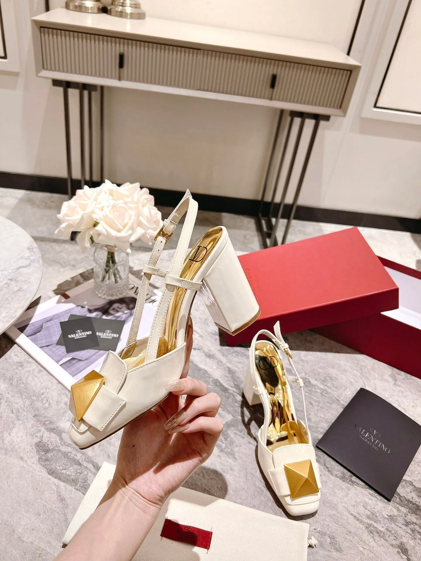 Valentino 25 Slingback High Heels Patent Leather
