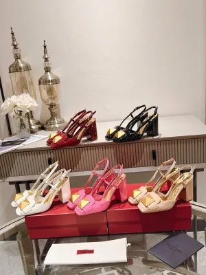 Valentino 25 Slingback High Heels Patent Leather