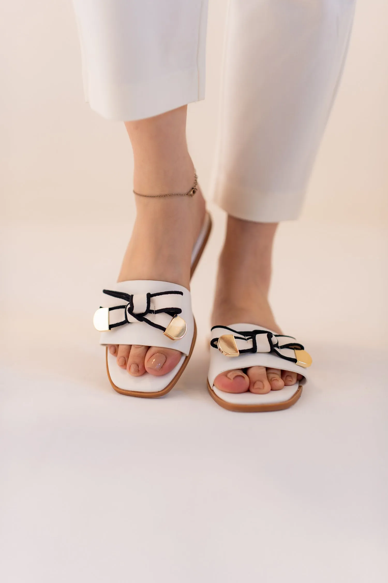 White Bow Flats
