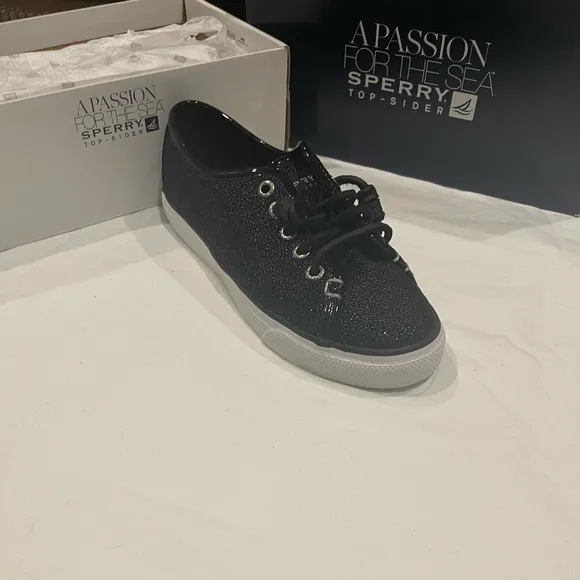 Woman’s Sperry topsiders glitter black size 5.5